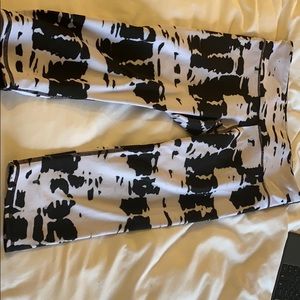 Black and white ALO leggings